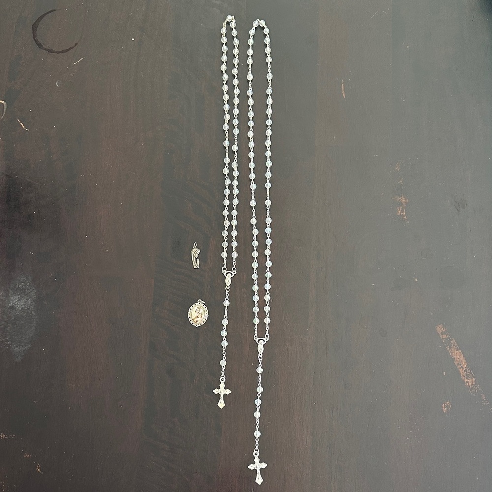 Bundle 2 rosaries and 2 charms of the virgin